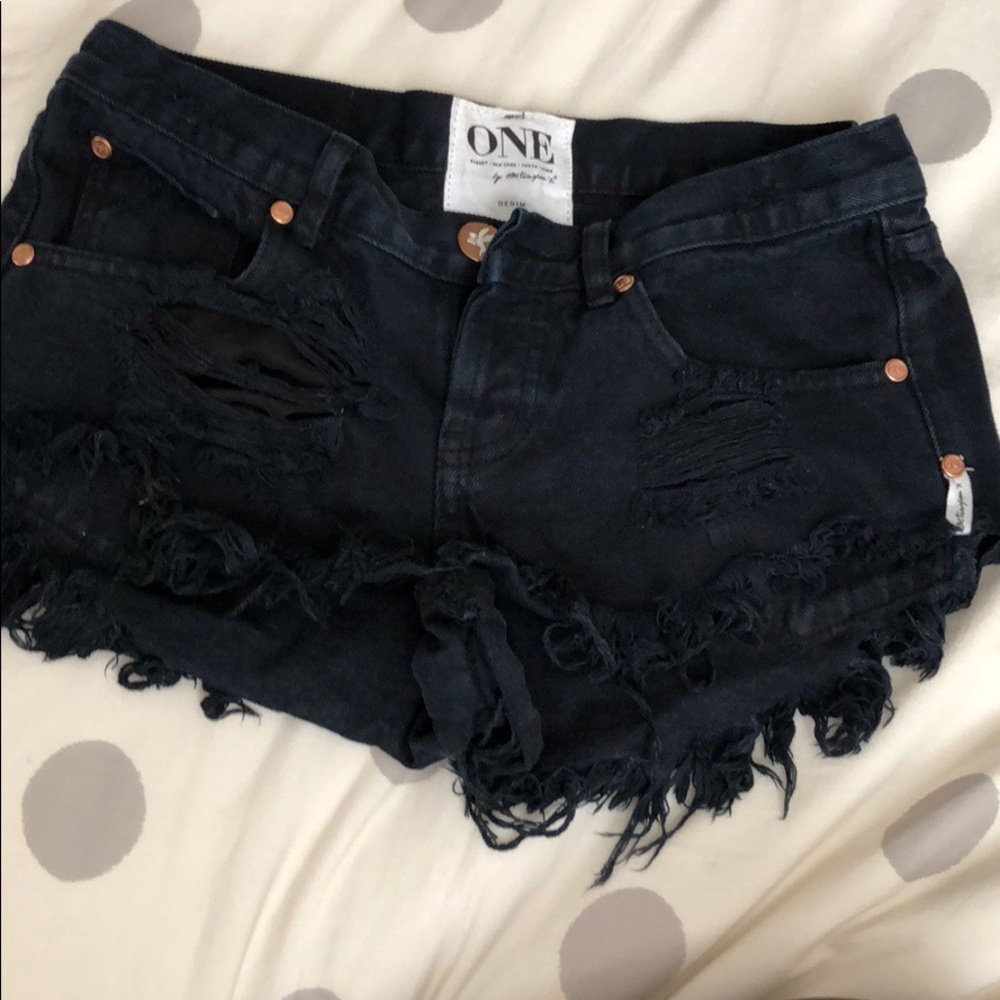 One Teaspoon denim dark navy shorts. Size 25
